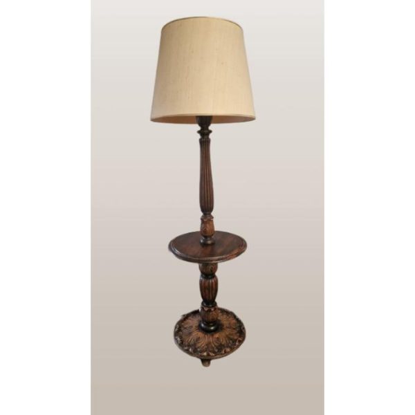 Lampadar de podea